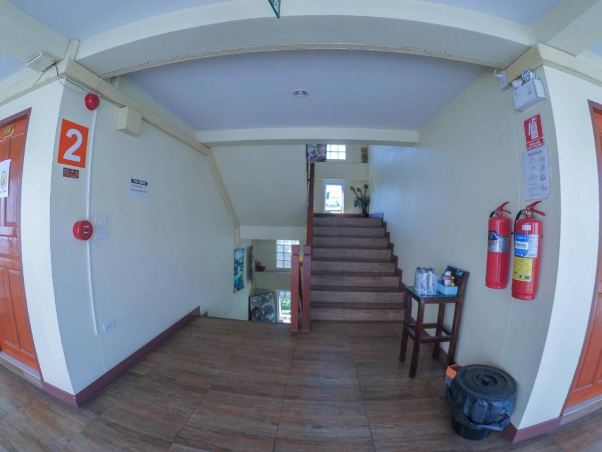 Pudsadee Hotel Chiang Mai Bagian luar foto