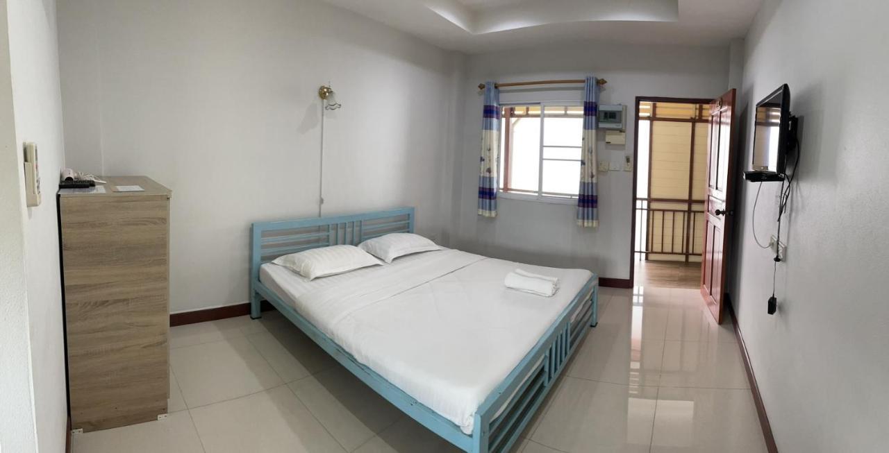 Pudsadee Hotel Chiang Mai Bagian luar foto